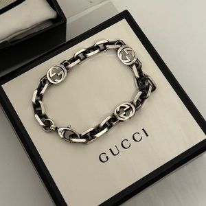Gucci SILVER BRACELET WITH INTERLOCKING G like new size 16 authentic